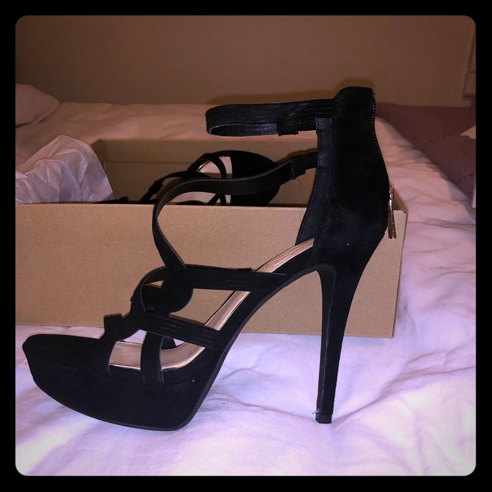 Jessica Simpson Bellanne platform heel.